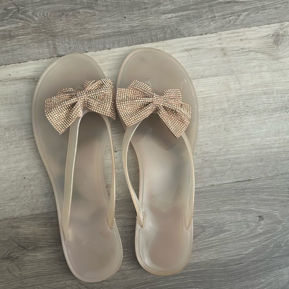 Pink bow sandals